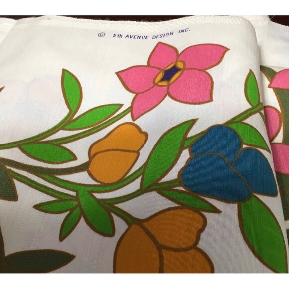 5th Avenue Designs Fabric Flower Power Fabric Large Print Turquoise Pink 8 Yd - Picture 1 of 10